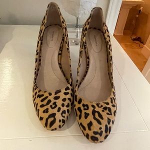 Lands End leopard print shoes. Size 7.5